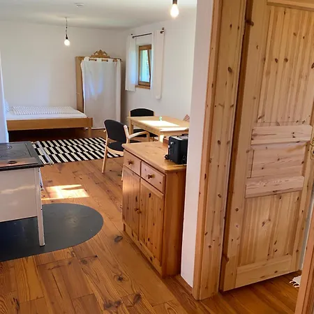 Apartment Tiny Souterrain *