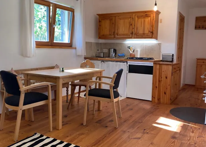 Tiny Souterrain Apartment *