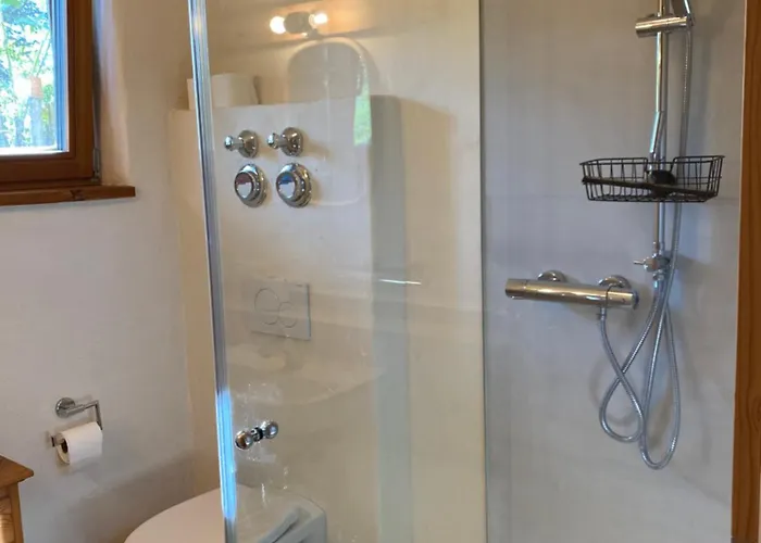 Tiny Souterrain Apartment *